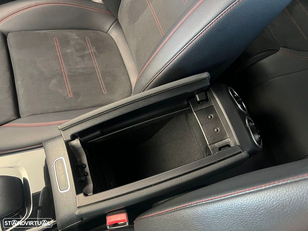 Mercedes-Benz A 250 e 8G-DCT AMG Line - 18