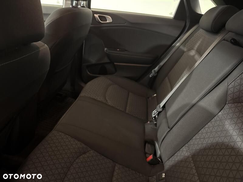 Kia Ceed - 20