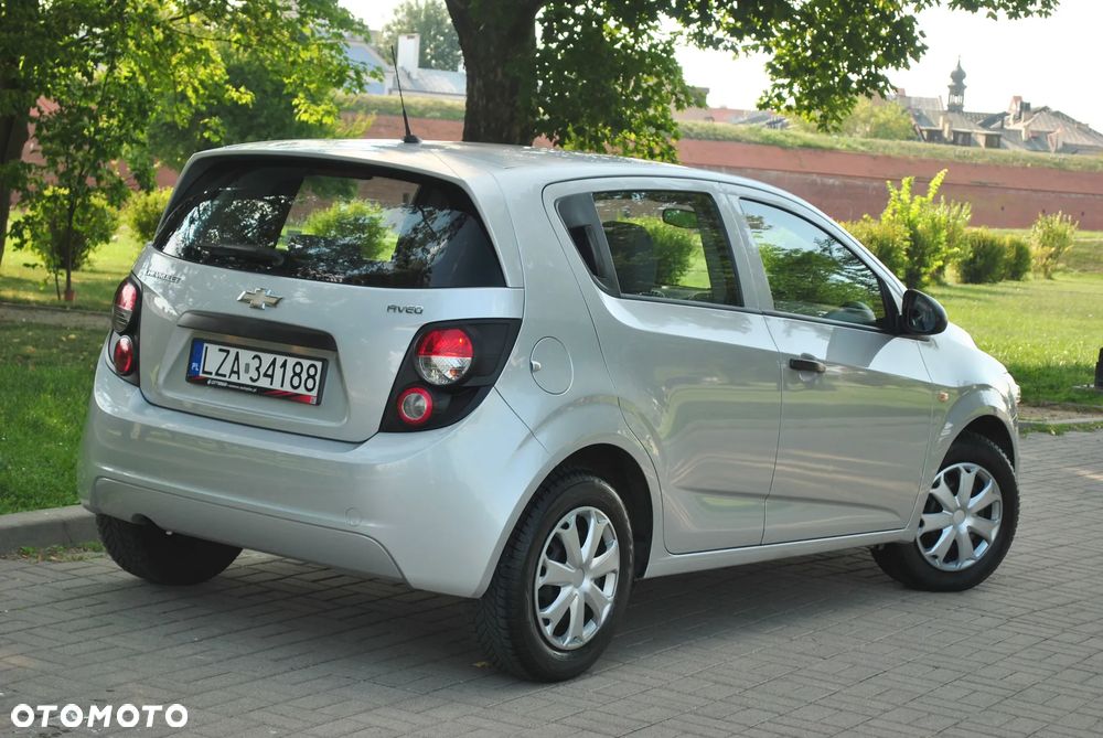 Chevrolet Aveo - 5