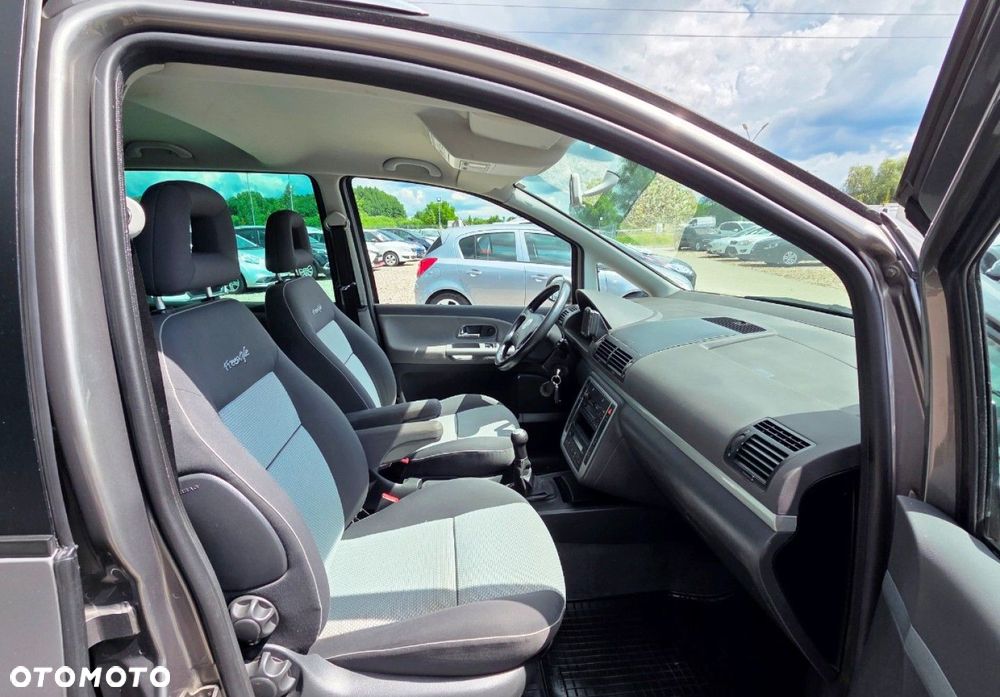 Volkswagen Sharan - 21