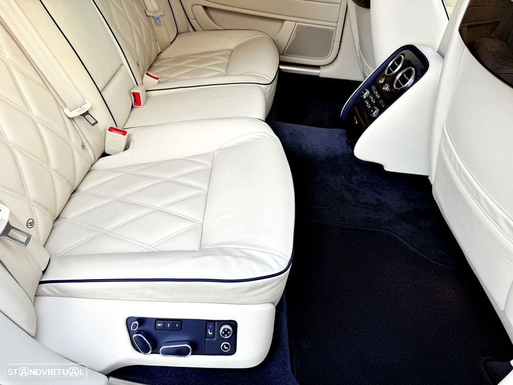 Bentley Continental Flying Spur 6.0 W12 - 35