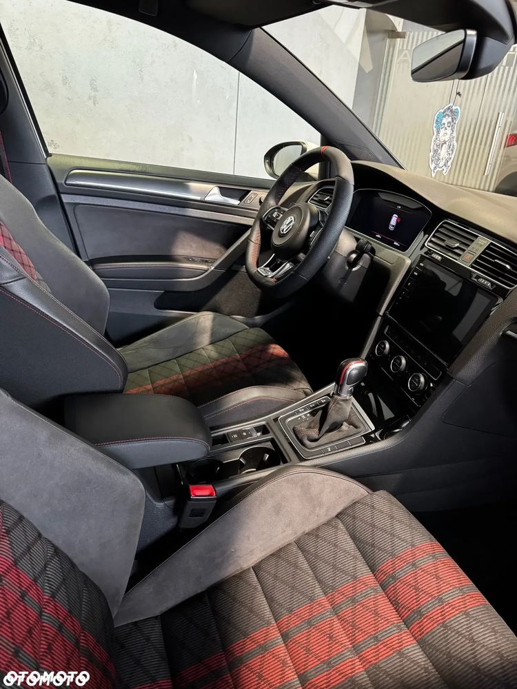 Volkswagen Golf GTI TCR 2.0 TSI OPF DSG - 10