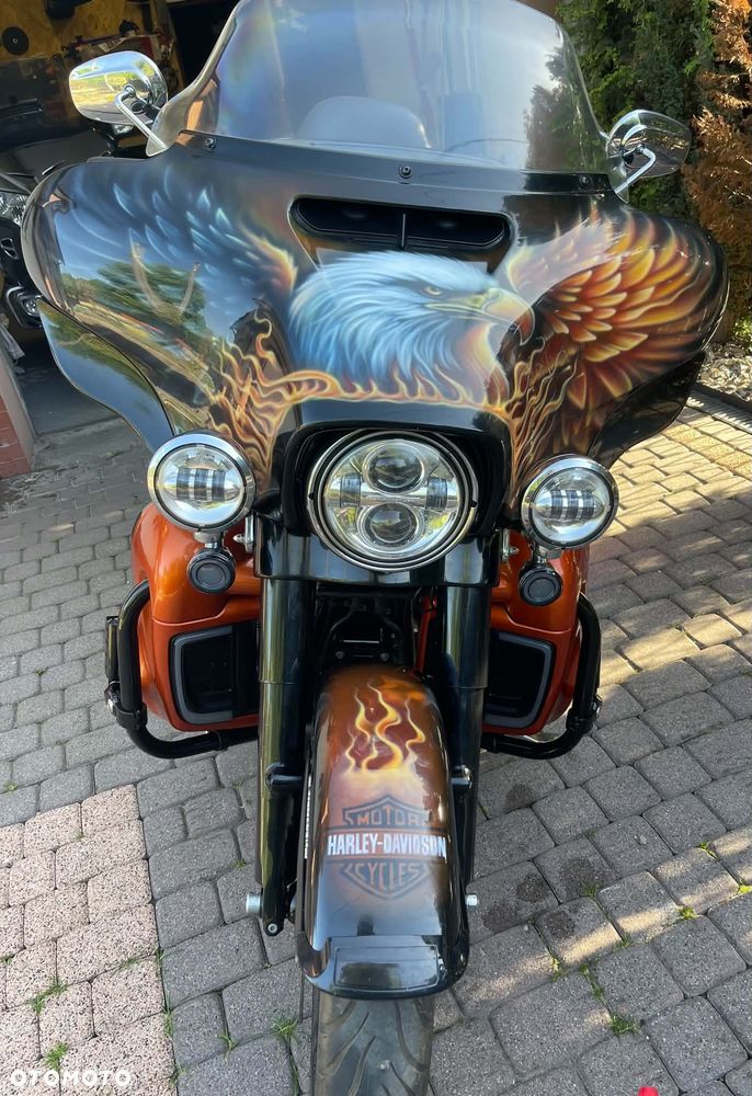 Harley-Davidson FLH Electra Glide