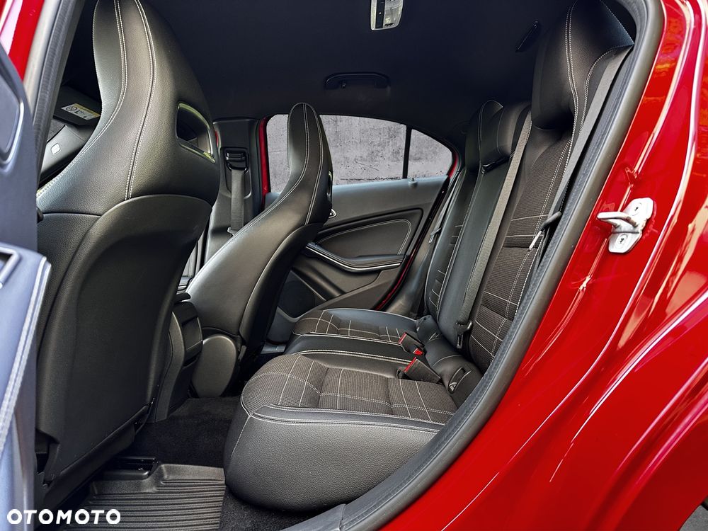 Mercedes-Benz Klasa A 180 (BlueEFFICIENCY) Urban - 15