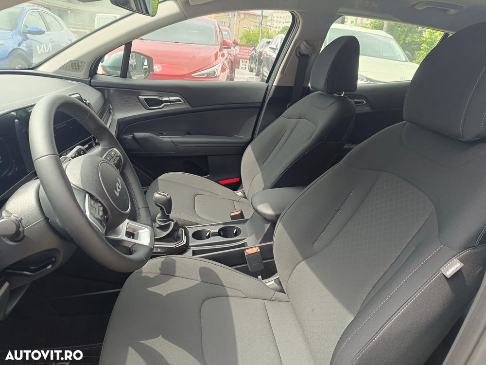 Kia Sportage 1.6 T-GDI 6MT HP 4x2 MHEV Urban - 11