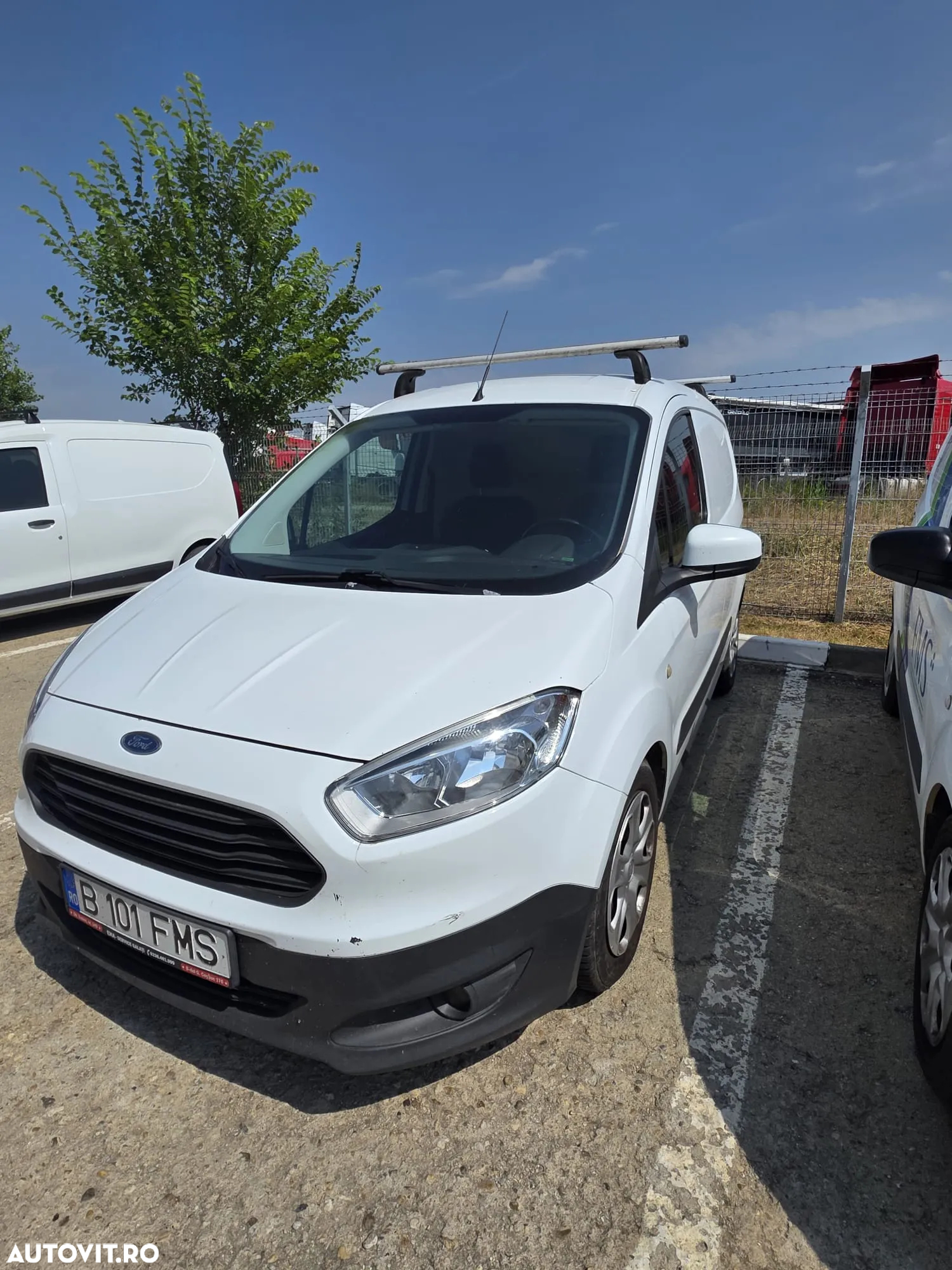 Ford Transit Courier - 2