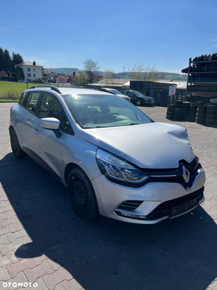 Renault Clio - 1