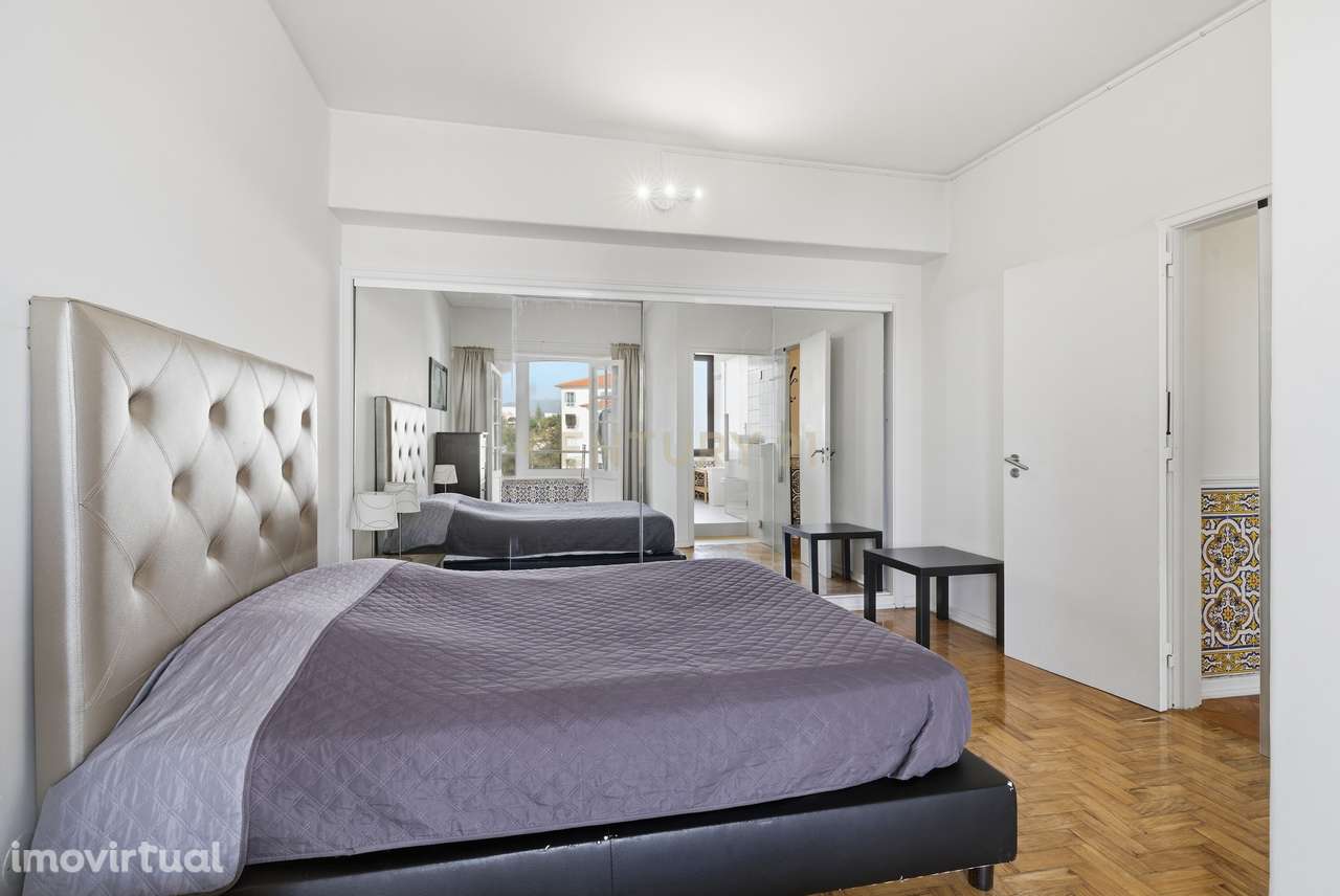 T2 Exclusivo em Cascais, com 3 lugares de Estacionamento e vista mar - Grande imagem: 5/27