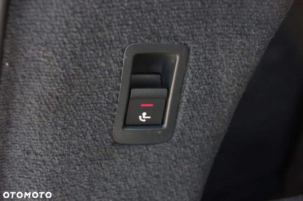 Audi A6 Avant 40 TDI quattro S tronic - 33