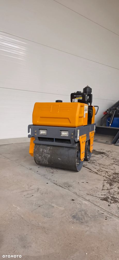 Walec wibracyjny starvox bomag wacker. - 8