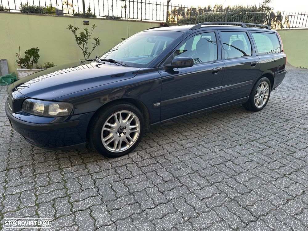 Volvo V70 D5 Nivel 2 Auto. - 9