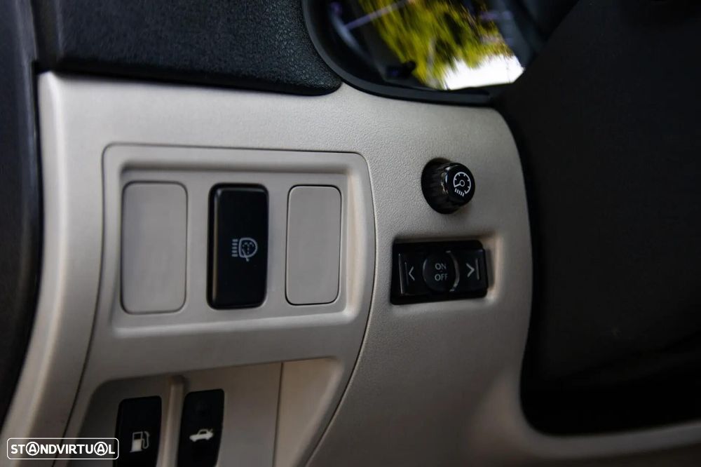 Lexus IS 200 d P.Executive 6G - 25
