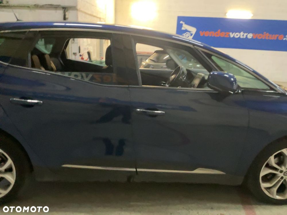 Renault Scenic - 11