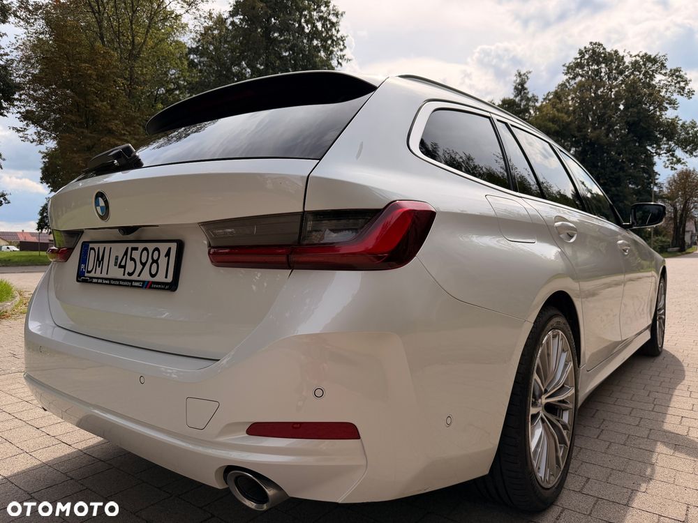 BMW Seria 3 320d xDrive MHEV Luxury Line - 4