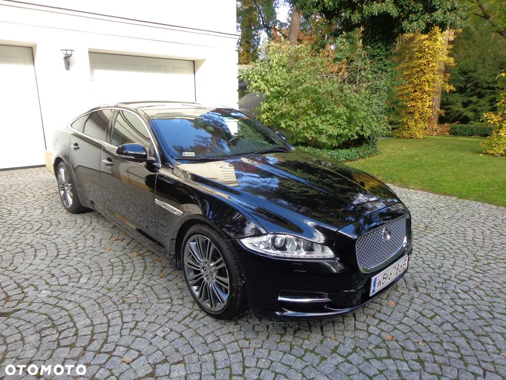 Jaguar XJ - 19