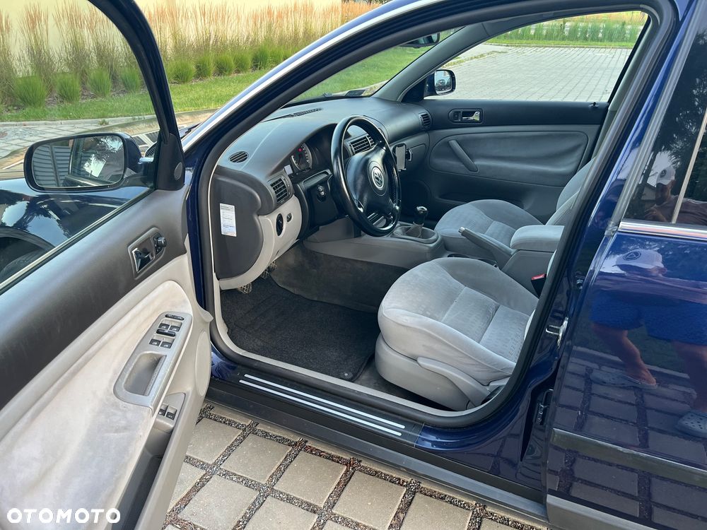 Volkswagen Passat - 15