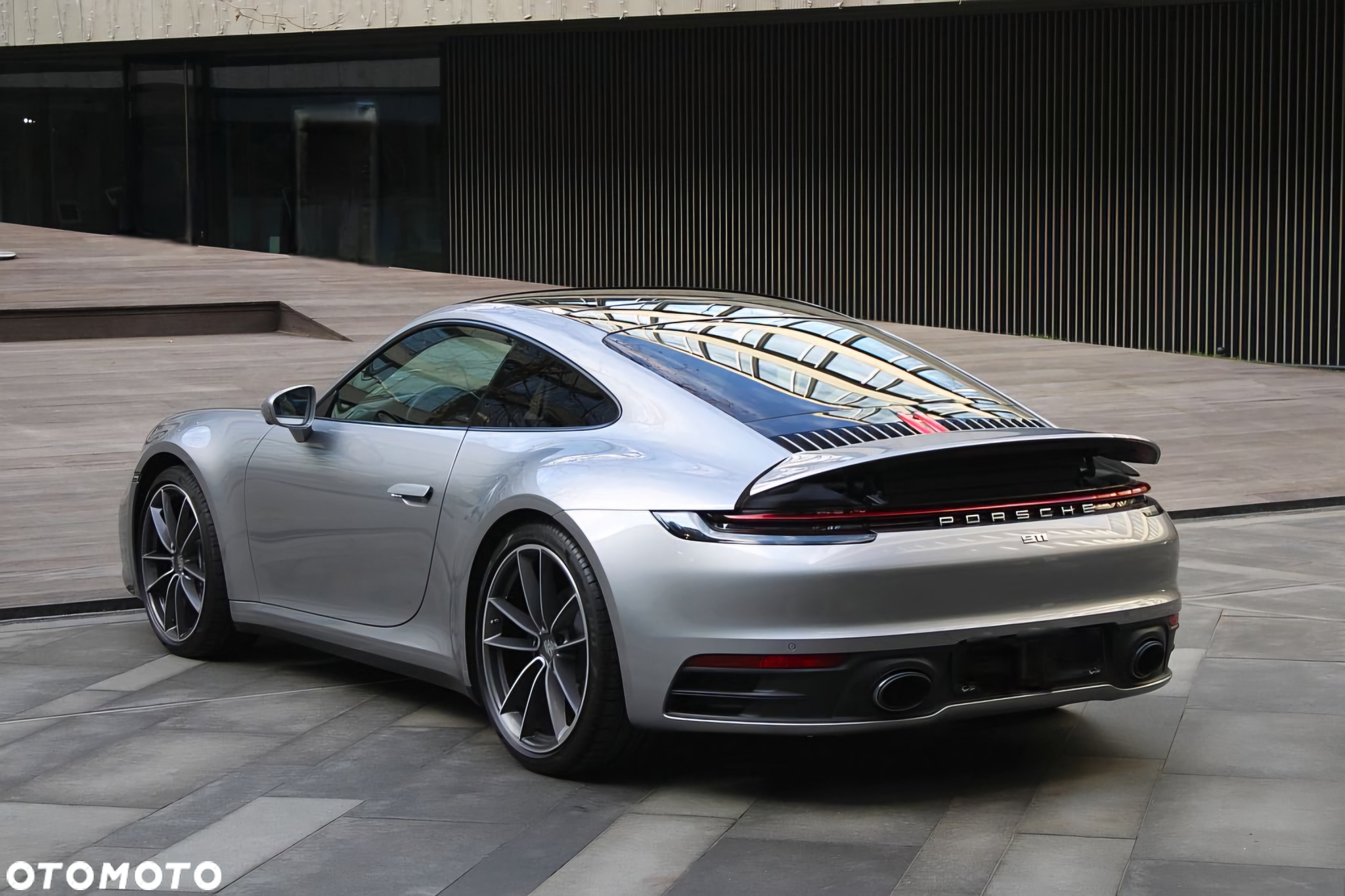 Porsche 911 Carrera 4 - 2