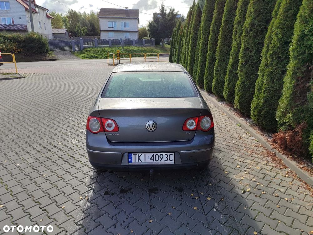 Volkswagen Passat 1.9 TDI Comfortline - 8