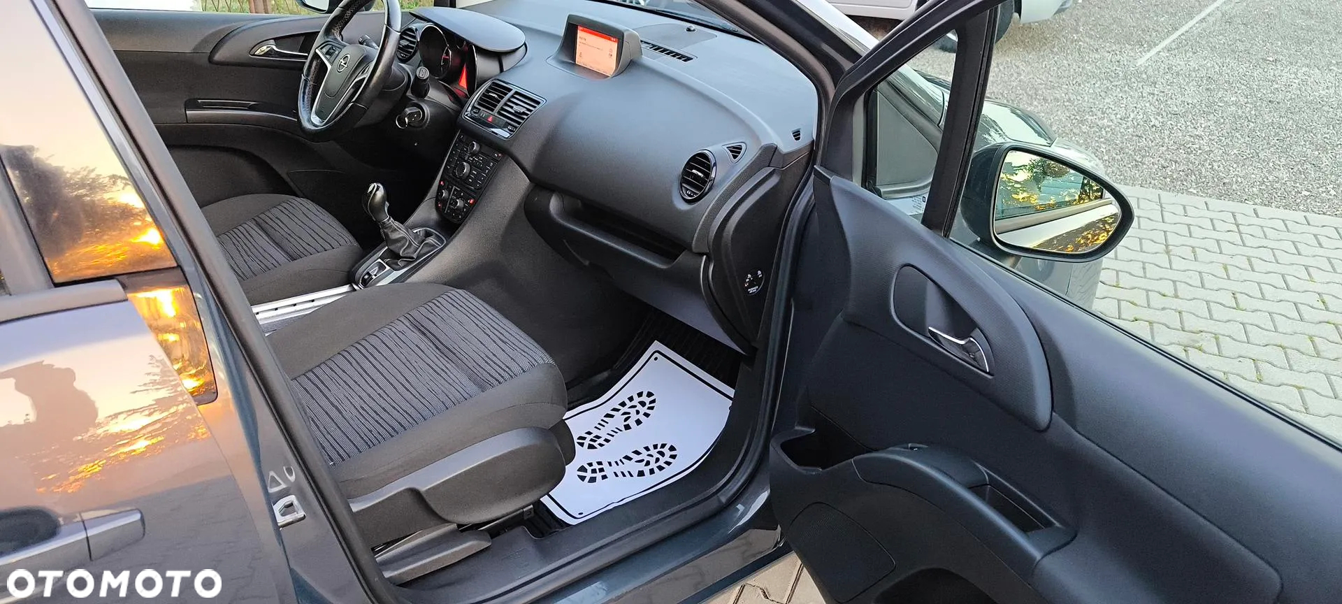 Opel Meriva - 12