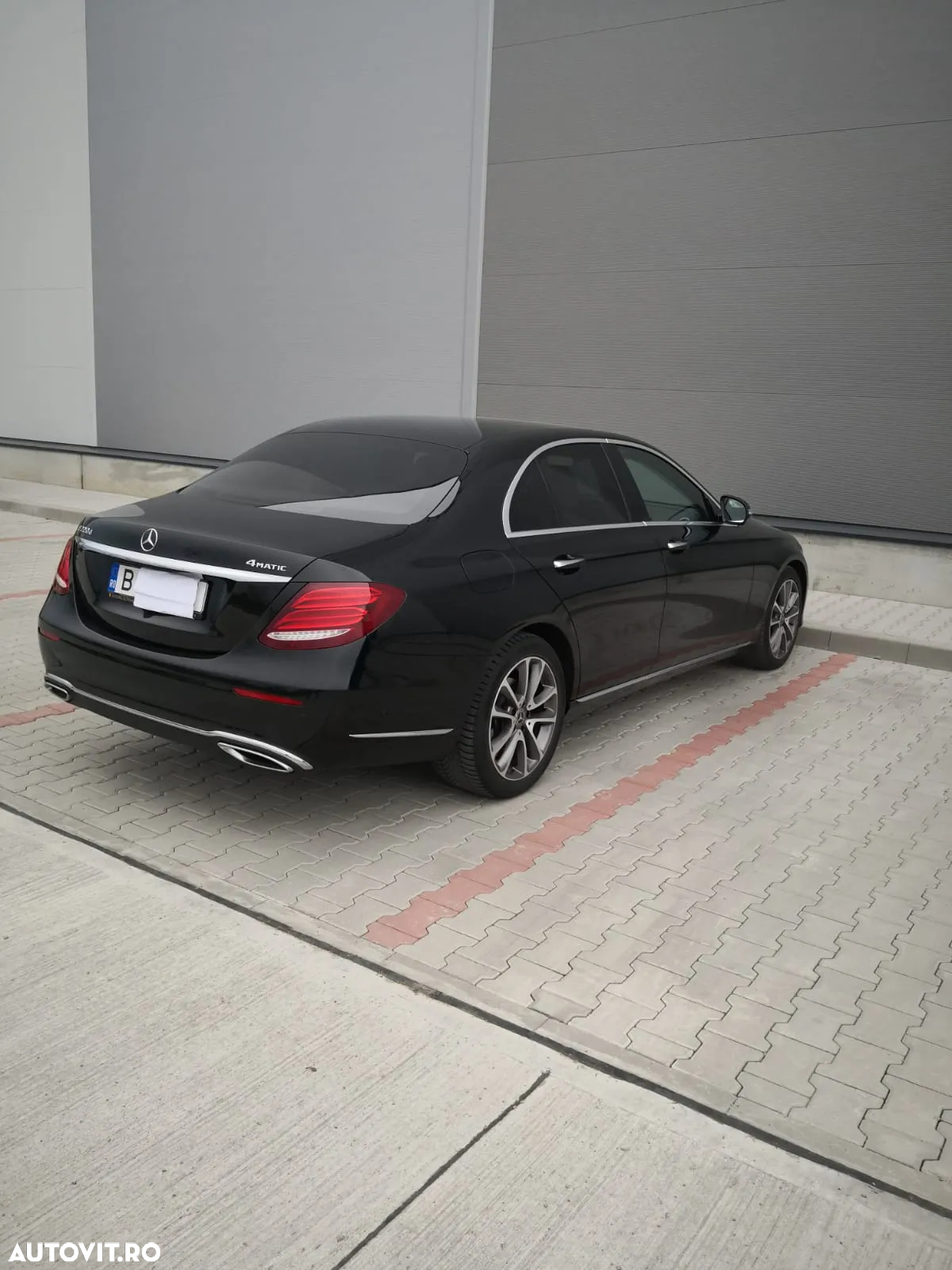 Mercedes-Benz E 220 d 4MATIC Aut. - 2
