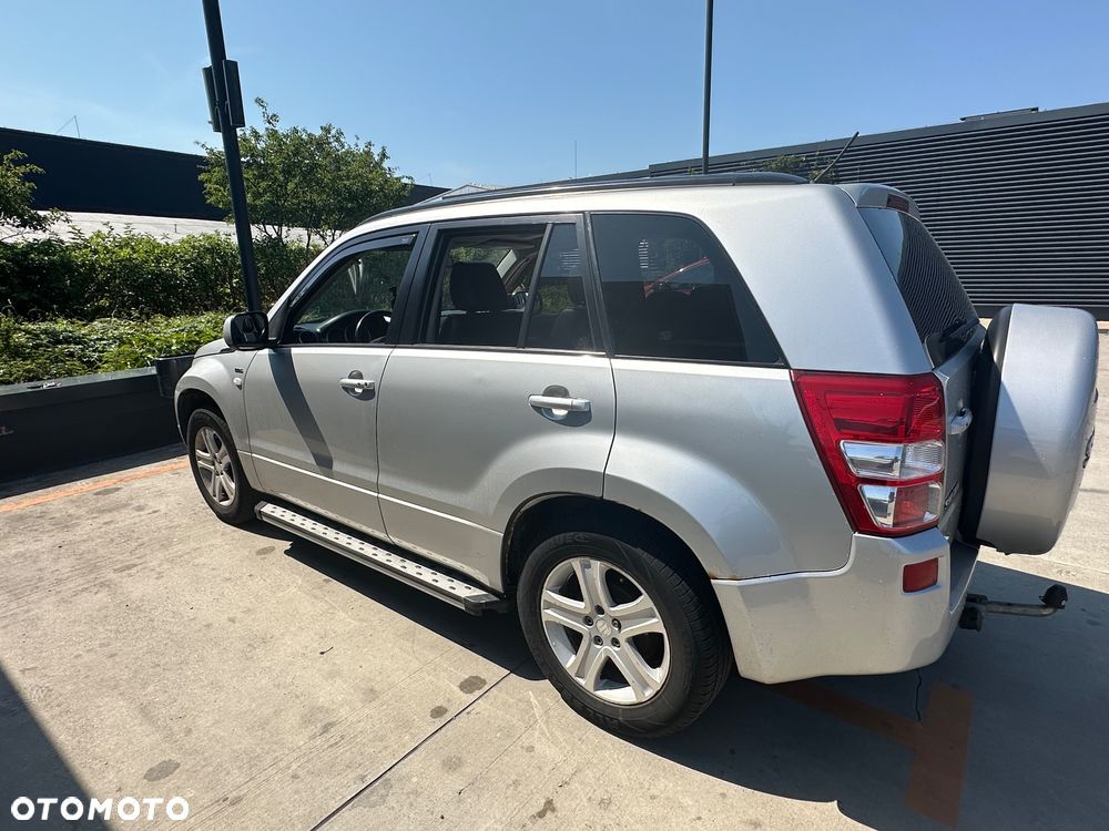Suzuki Grand Vitara 1.9 DDiS - 26