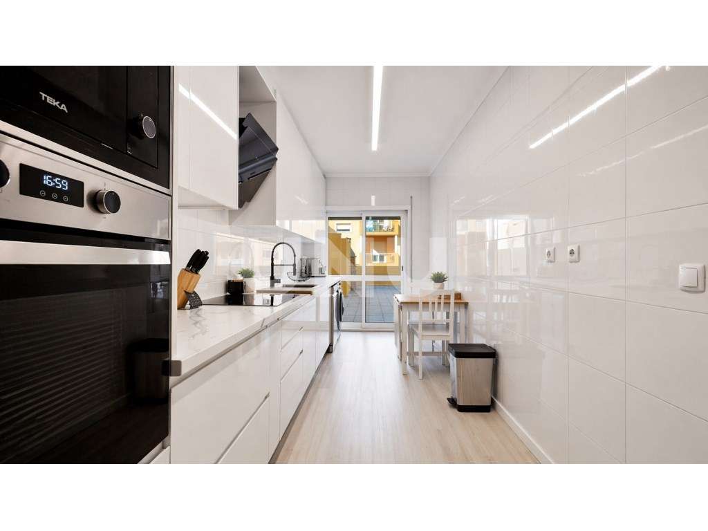 Apartamento T3, com 2 lugares de estacionamento, no Condomínio Hort... - Grande imagem: 3/32