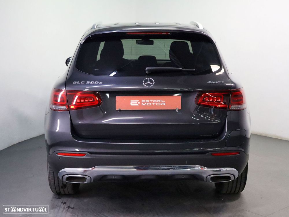 Mercedes-Benz GLC 300 e 4Matic - 4