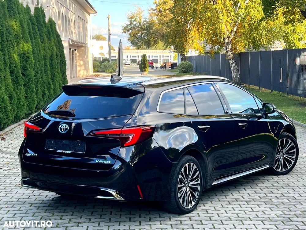 Toyota Corolla 1.8 Hybrid Touring Sports Black&White - 3