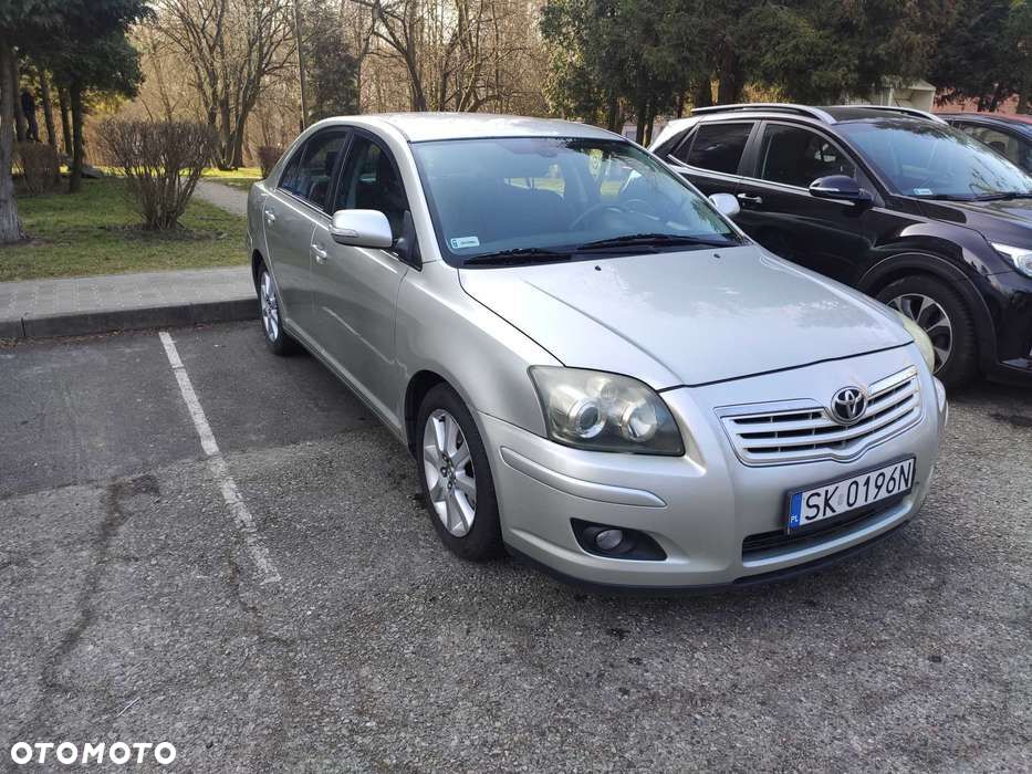 Toyota Avensis 2.0 D-4D - 5