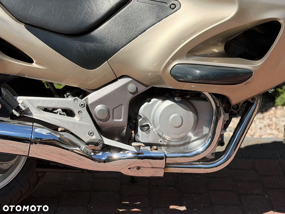 Honda NT - 9