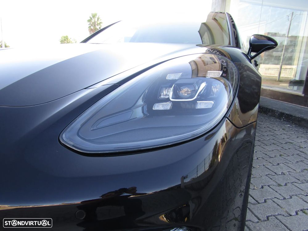 Porsche Panamera Sport Turismo 4 E-Hybrid - 3