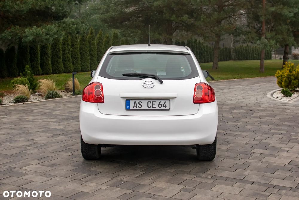 Toyota Auris - 25