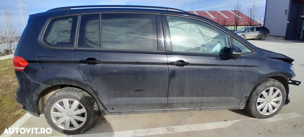 Dezmembram VW Touran 2 2.0 TDI DFGB - 4