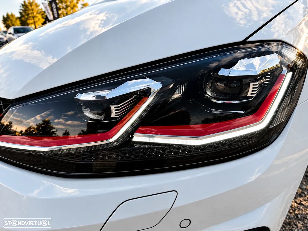 VW Golf - 8