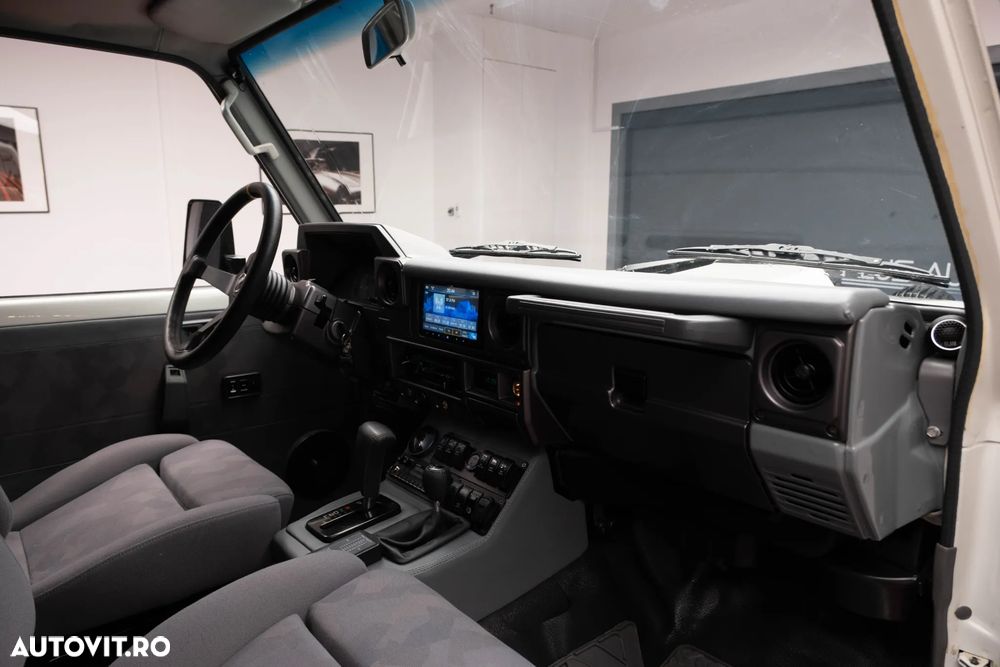 Toyota Land Cruiser - 34