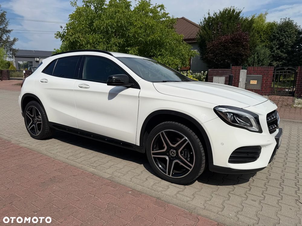 Mercedes-Benz GLA 220 4-Matic - 25