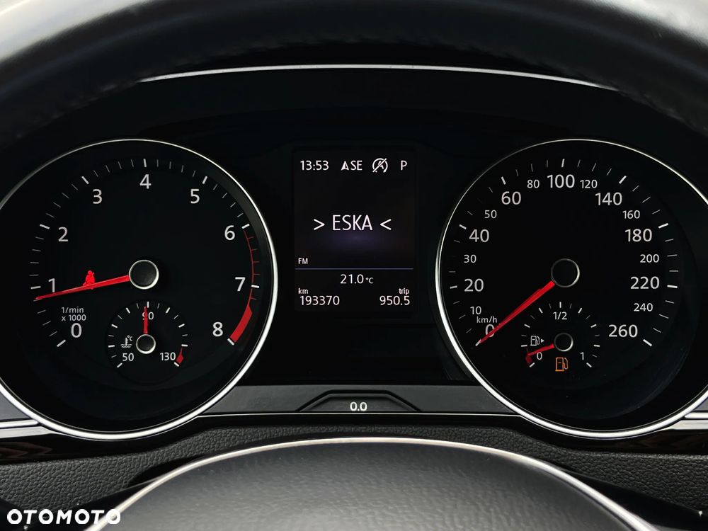 Volkswagen Passat - 23