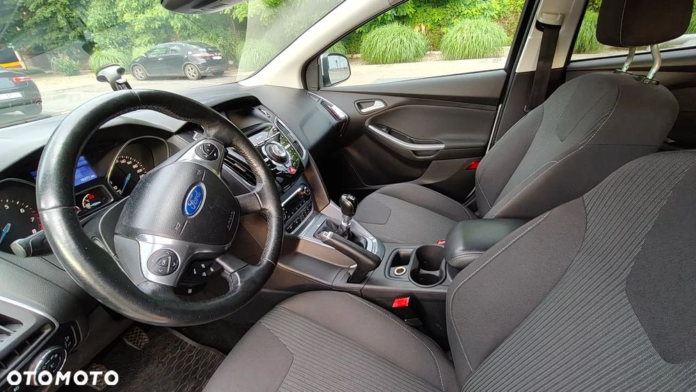 Ford Focus 1.0 EcoBoost Titanium - 25