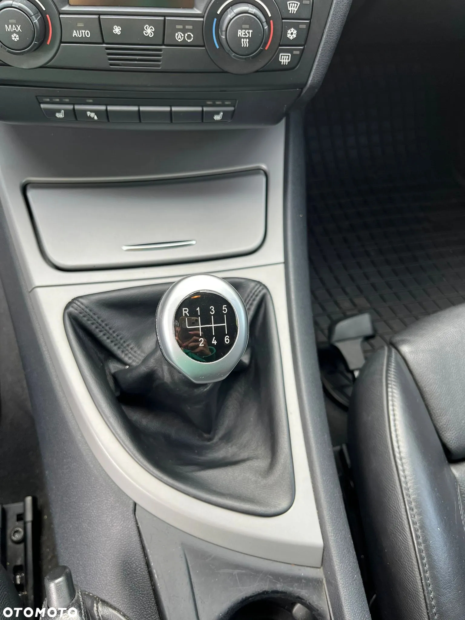 BMW Seria 1 120i - 19