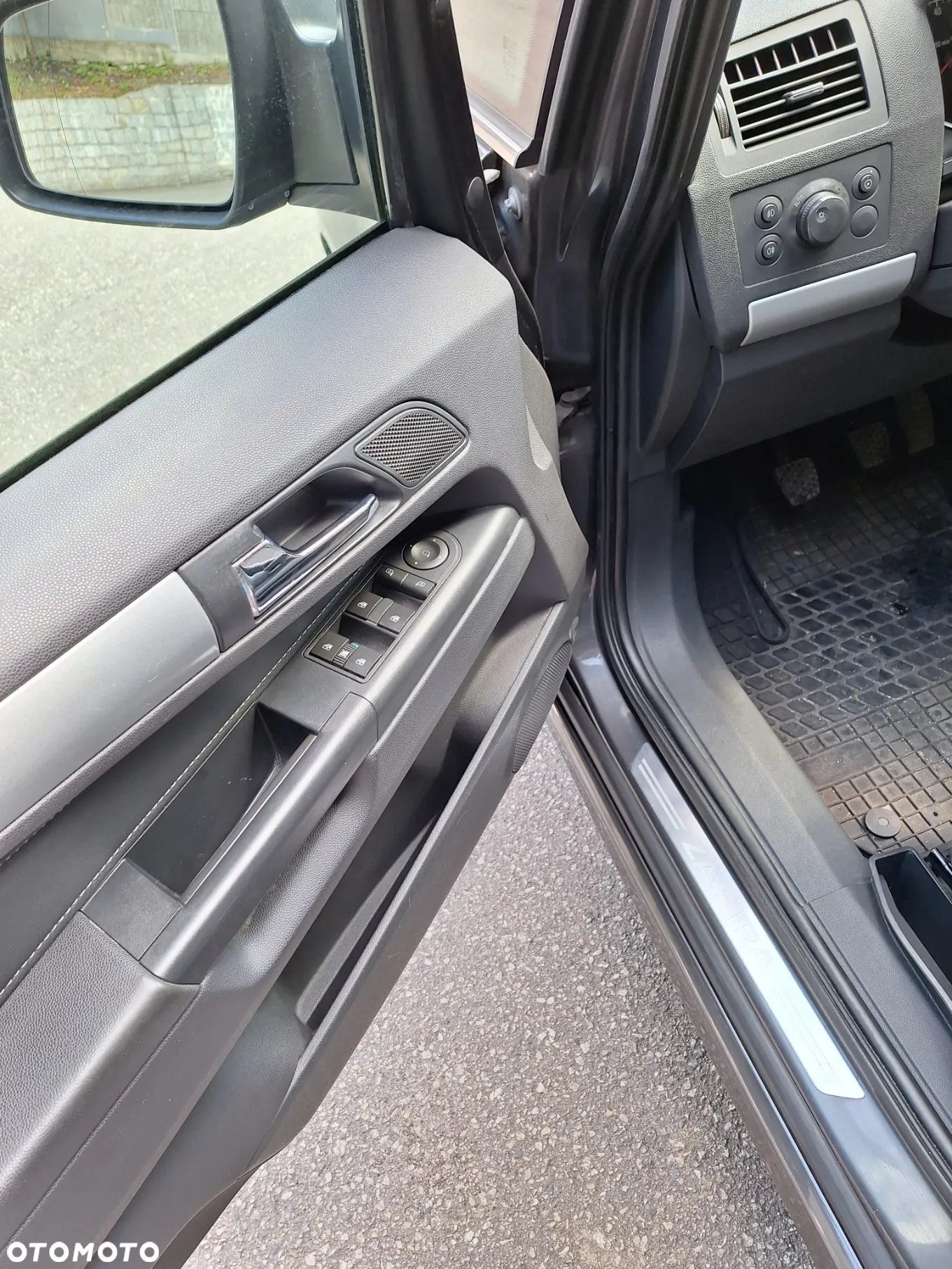 Opel Zafira - 17