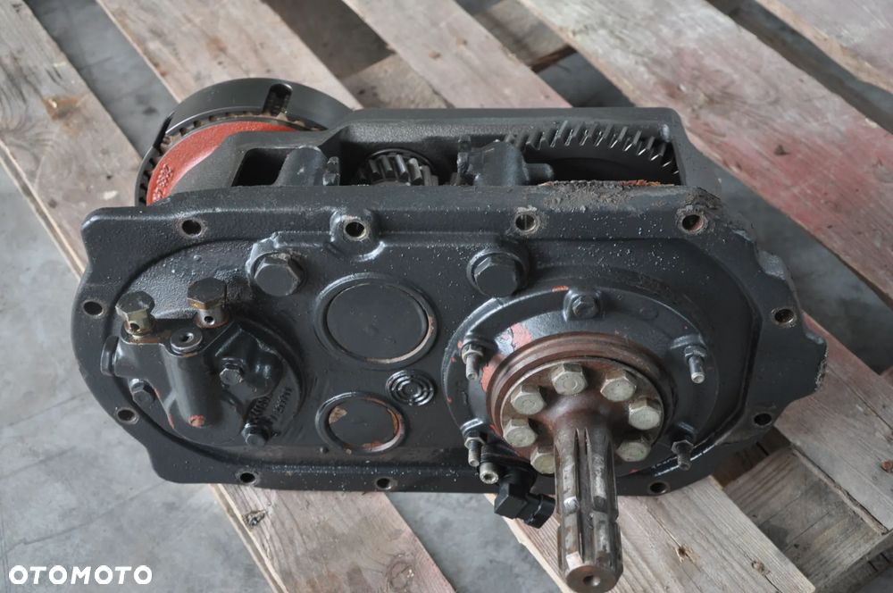 Wom zebatka wałek Deutz Fahr M620 - 2