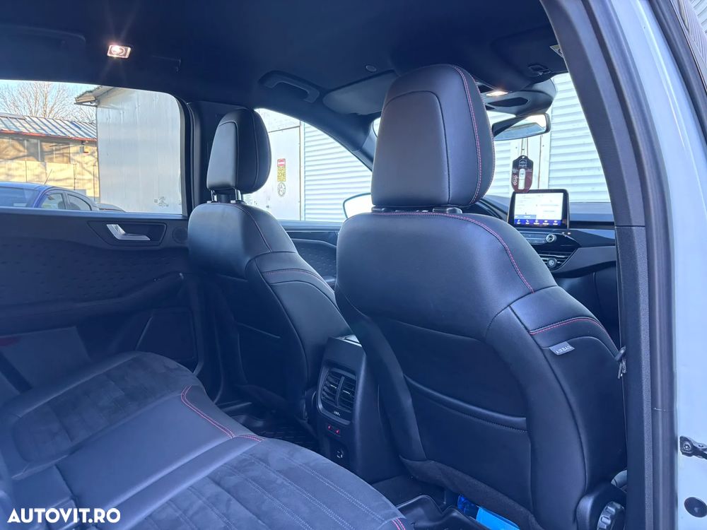 Ford Kuga ver-2-5-duratec-phev-st-line-x - 25