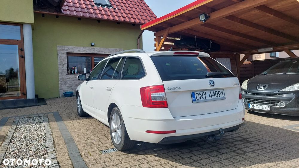 Skoda Octavia 1.6 TDI DSG Drive - 5
