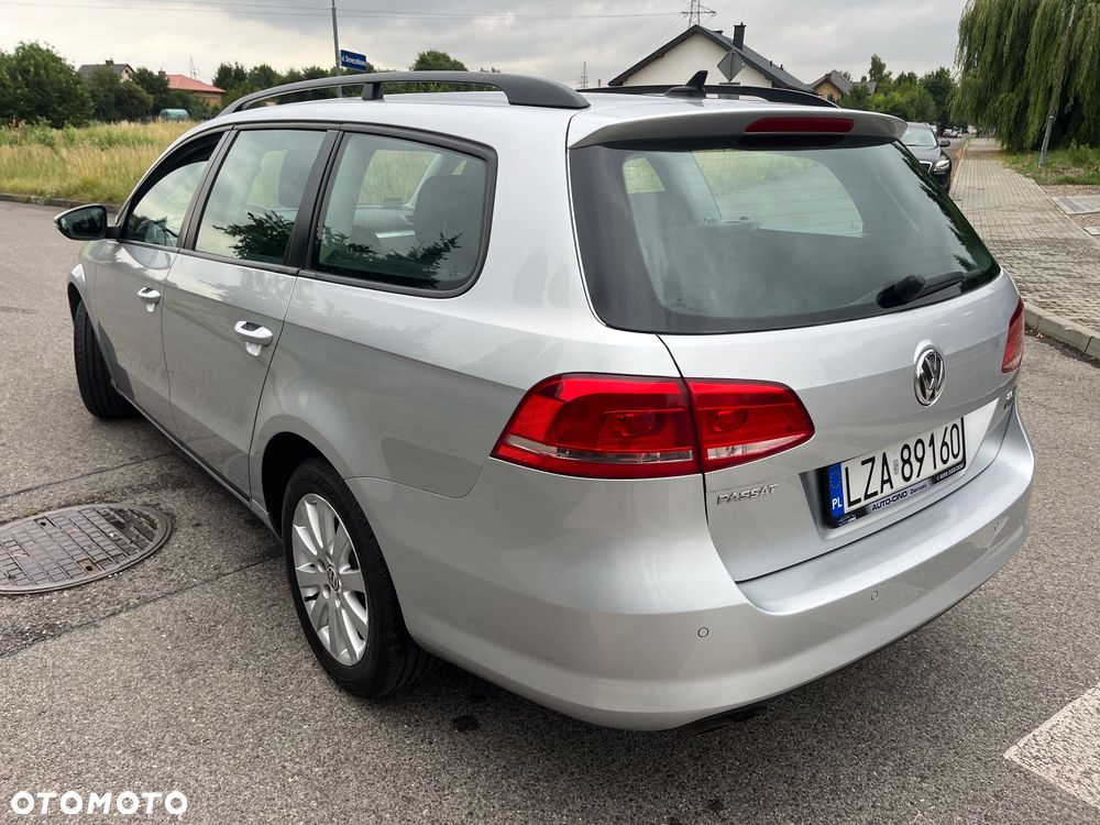 Volkswagen Passat - 11