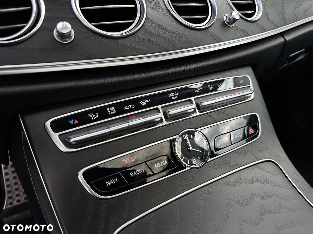 Mercedes-Benz Klasa E 200 4-Matic 9G-TRONIC - 19