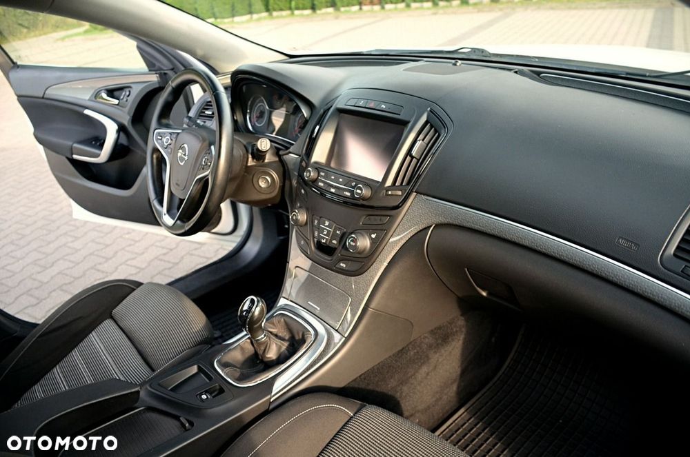 Opel Insignia - 17