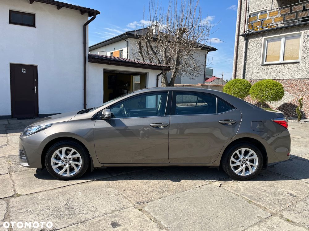 Toyota Corolla 1.6 Comfort - 1