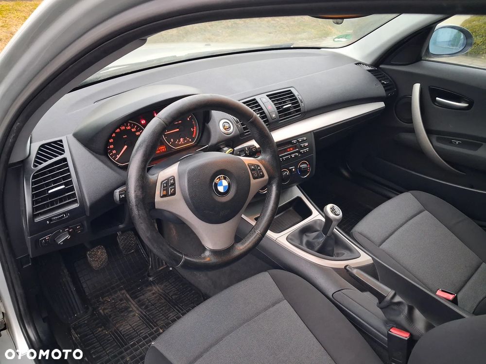 BMW Seria 1 118d - 8