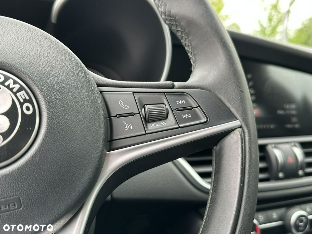 Alfa Romeo Giulia 2.0 Turbo 16V AT8 Super - 28