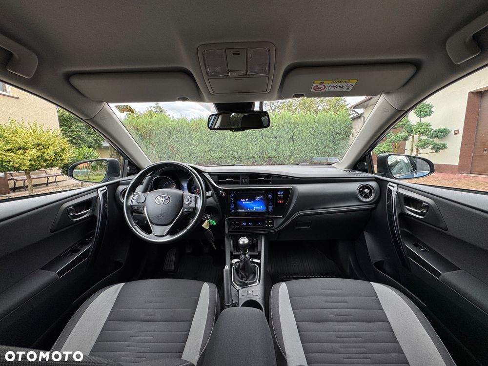 Toyota Auris 1.6 Prestige - 7